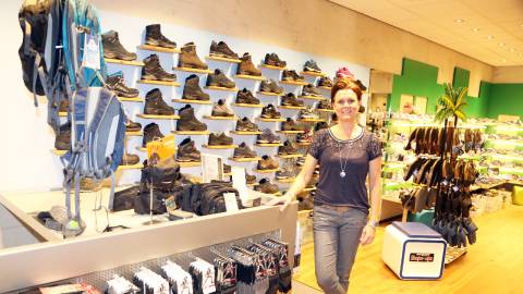 Demonteer Internationale bom Kofferwinkel nieuw bij Shoe Fashion Theo Tol | Nieuw-volendam.nl