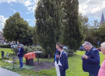 100 Jaar voetbal in Volendam gevierd met nostalgisch plaquette