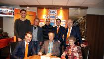 Contract tussen FC Volendam en MEE Amstel & Zaan