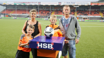 Robin Mooijer mascotte van FC Volendam