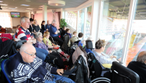 Senioren kregen gastvrij onthaal bij FC Volendam
