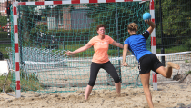 Beachhandbal primeur tijdens Palingcuptoernooi