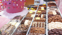 Crielaard Snoepwaren geopend in het Havenhof